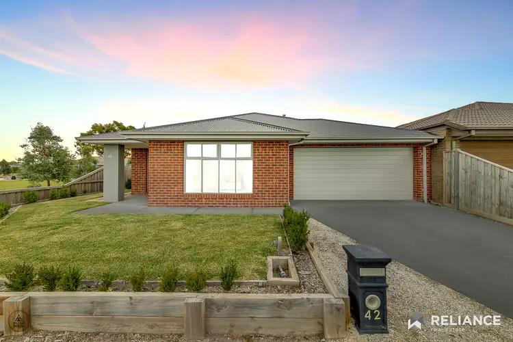 42 Pavillion Circuit, Sunbury VIC 3429