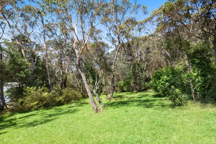 Fifth view of Homely house listing, 19 Queen Elizabeth Drive, Wentworth Falls NSW 2782
