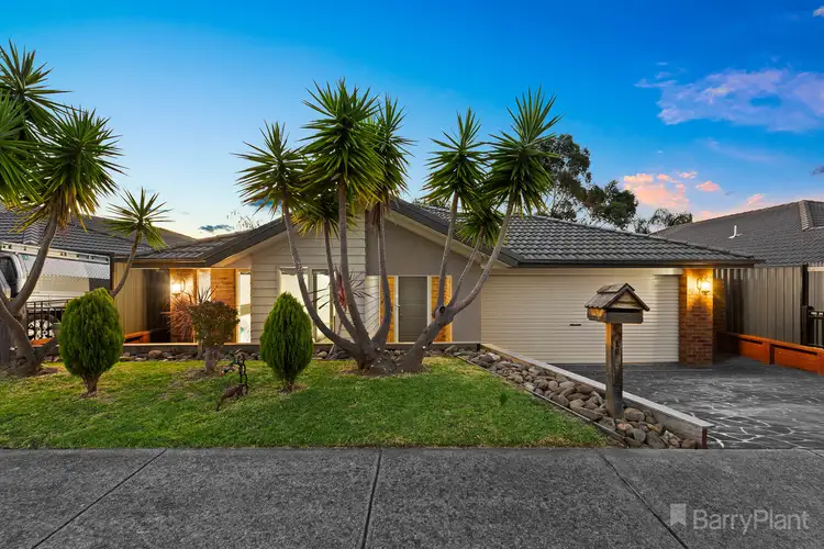 10 Caspian Chase, Pakenham VIC 3810