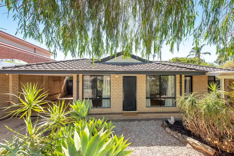 1/8 Norman Street, St James WA 6102