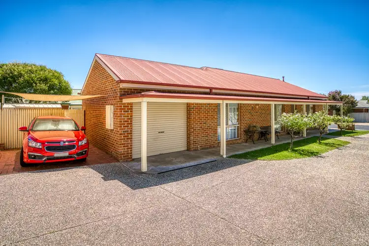 Second view of Homely townhouse listing, 1/1a Templeton Place, Wodonga VIC 3690