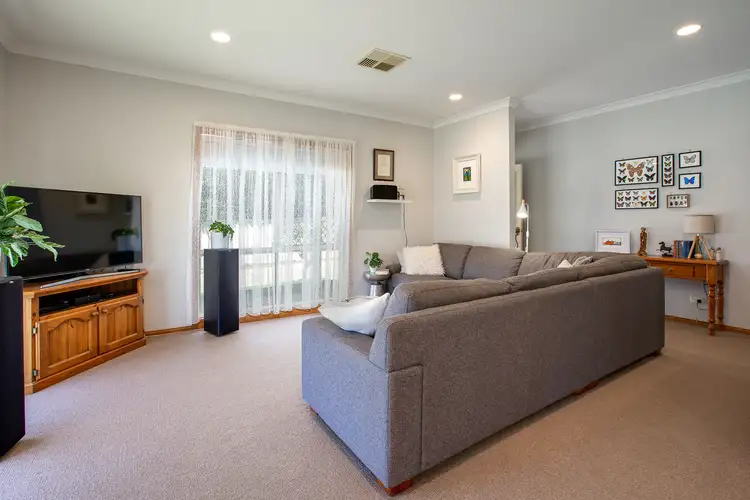 Third view of Homely townhouse listing, 1/1a Templeton Place, Wodonga VIC 3690