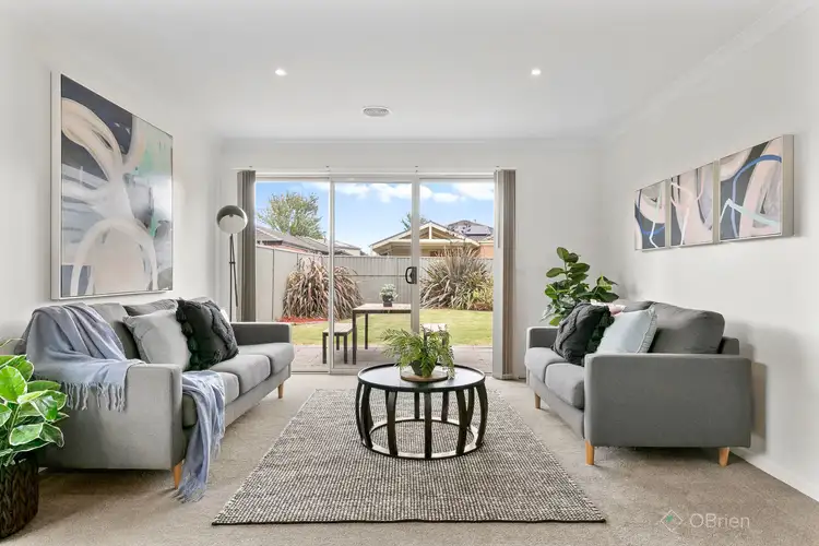 Fifth view of Homely house listing, 3 Reynard Place, Cranbourne East VIC 3977