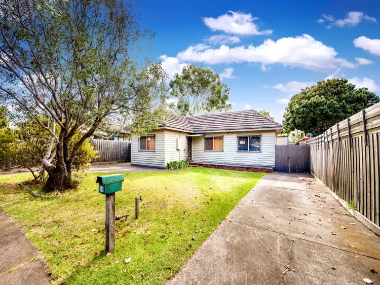 14 Neville Avenue, Seaford VIC 3198