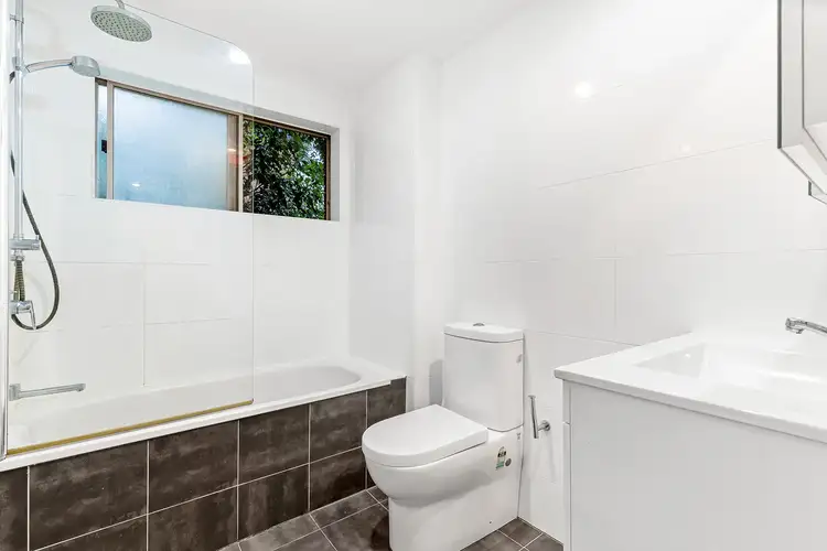 Fifth view of Homely apartment listing, 1/38 The Crescent, Dee Why NSW 2099
