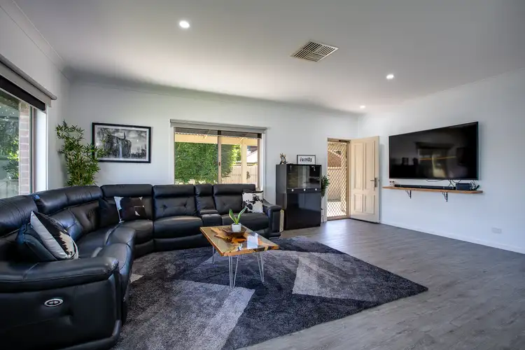 Third view of Homely townhouse listing, 2/1A Templeton Place, Wodonga VIC 3690