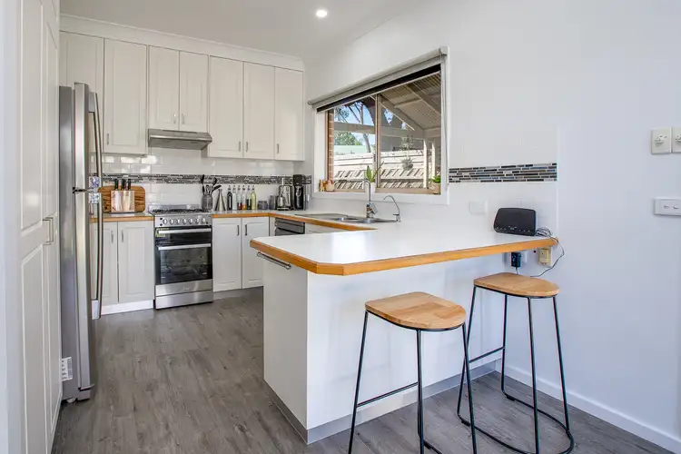 Fourth view of Homely townhouse listing, 2/1A Templeton Place, Wodonga VIC 3690