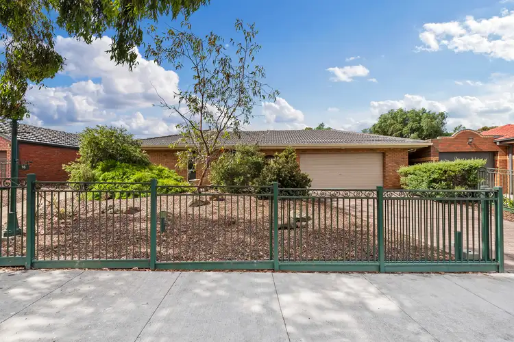 16 Wanaka Drive, Taylors Lakes VIC 3038