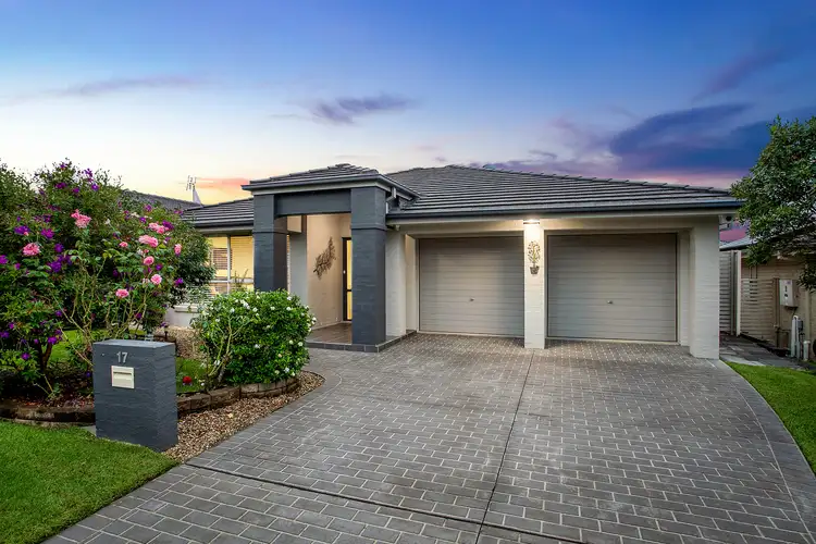 17 Capri Close, Woongarrah NSW 2259