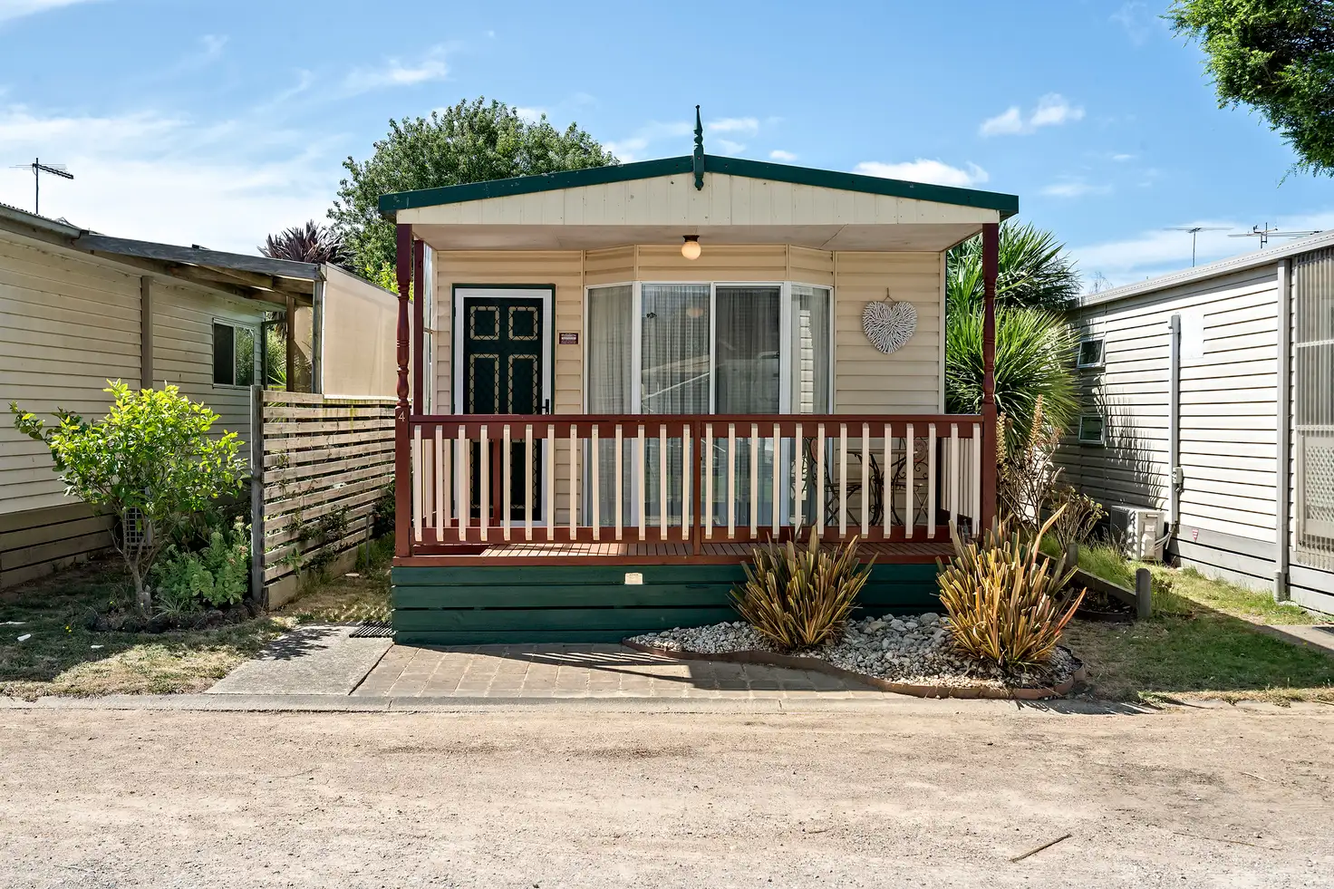 Main view of Homely unit listing, Cabin 4/38 Salmon Street, Hastings VIC 3915