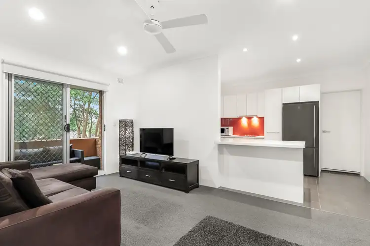 4/2-8 Henson Street