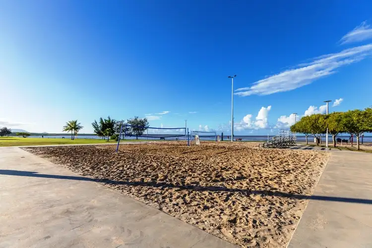 2/259 Sheridan Street, Cairns North QLD 4870