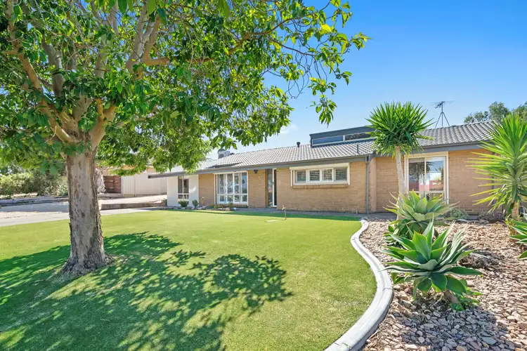 4 Signet Street, Hallett Cove SA 5158