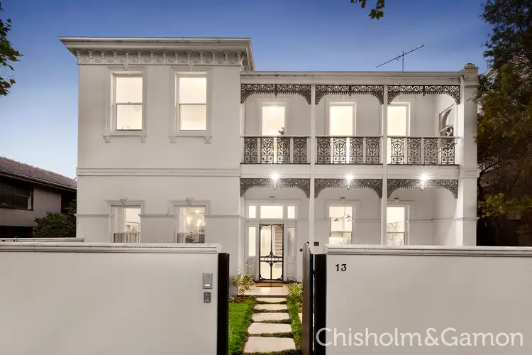 1/13 Beach Avenue, Elwood VIC 3184