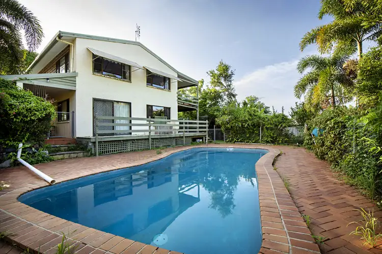 2 Country Road, Cannonvale QLD 4802