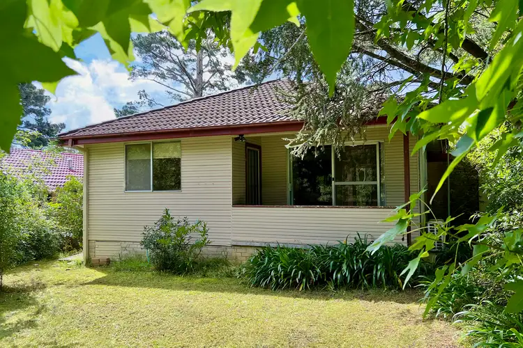 18 Bellevue Road, Wentworth Falls NSW 2782