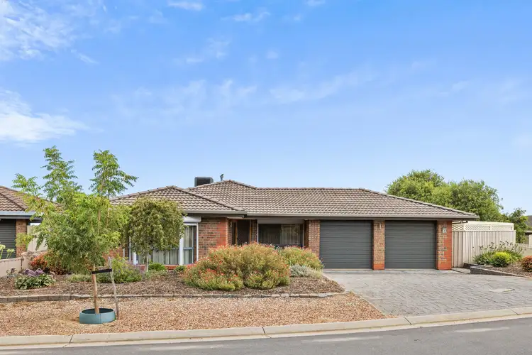 2 Shillabeer Crescent, Woodcroft SA 5162