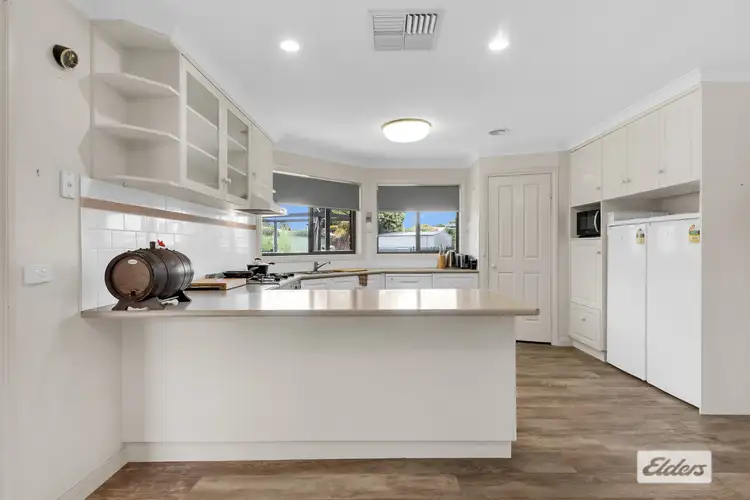 Fifth view of Homely house listing, 6 Creighton Court, Lavington NSW 2641