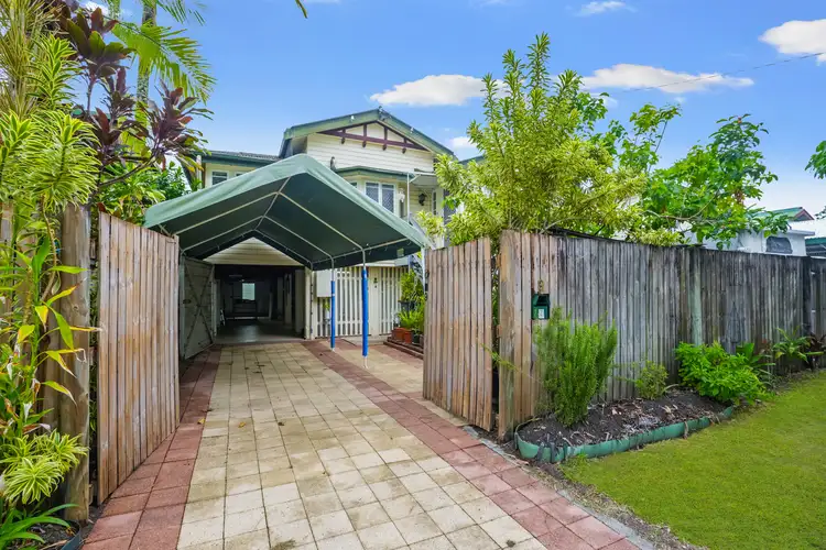 9 Boland Street, Westcourt QLD 4870
