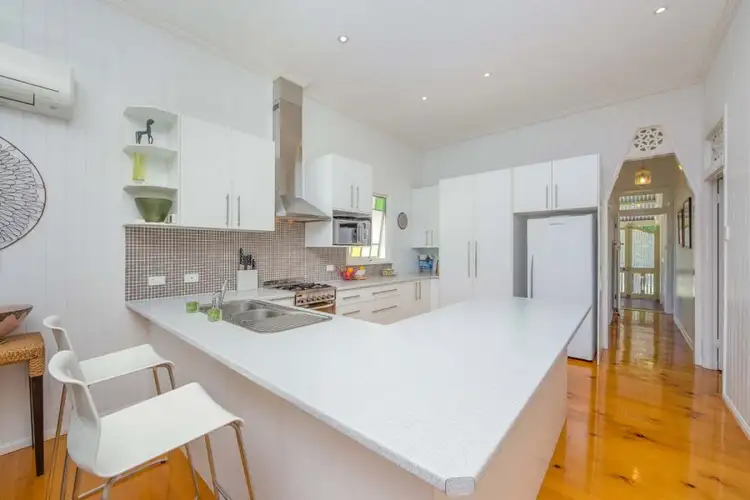 23 Moreton Avenue, Wynnum QLD 4178