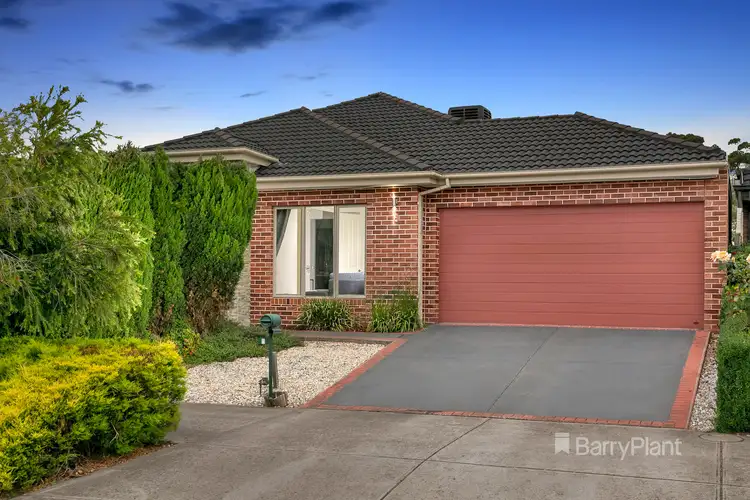 8 Grange Drive, South Morang VIC 3752