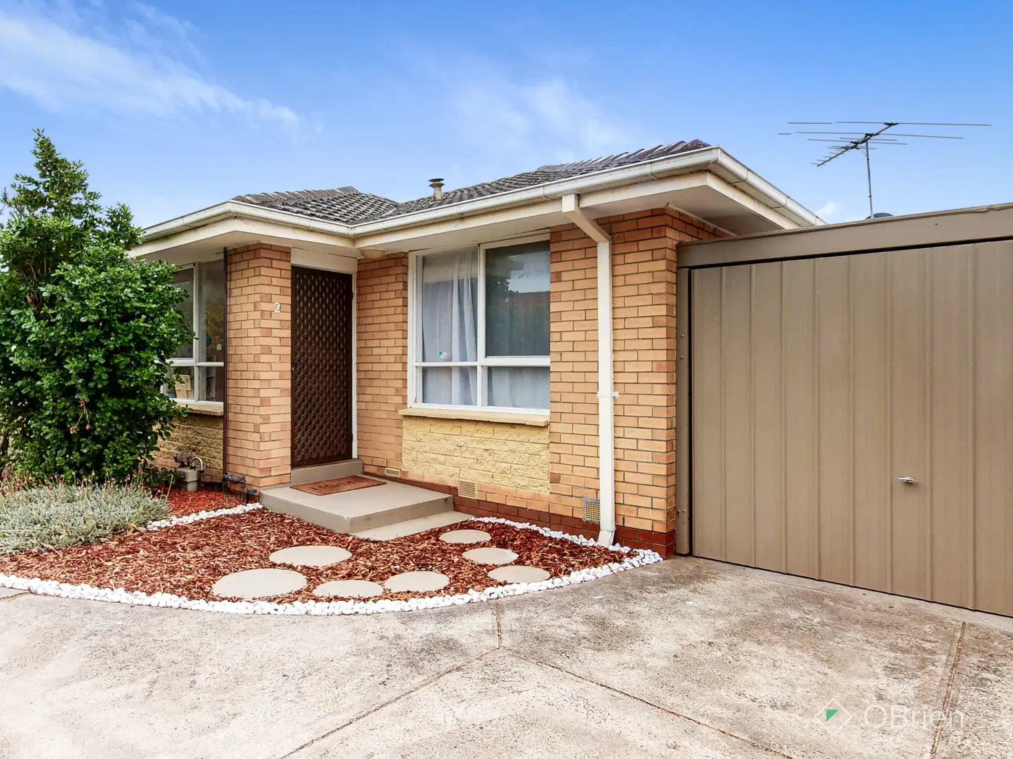 Main view of Homely unit listing, 2/37 Broadway, Bonbeach VIC 3196