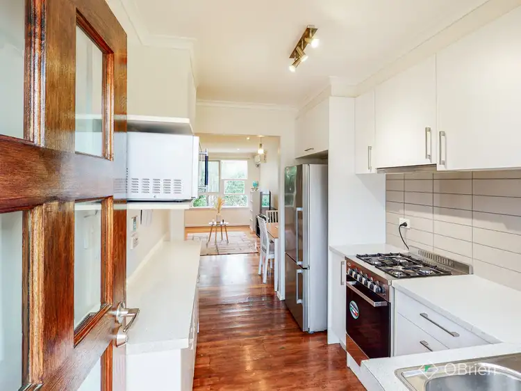 Fourth view of Homely unit listing, 2/37 Broadway, Bonbeach VIC 3196