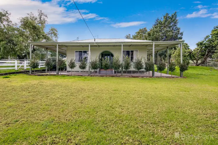 25 View Street, Tynong VIC 3813
