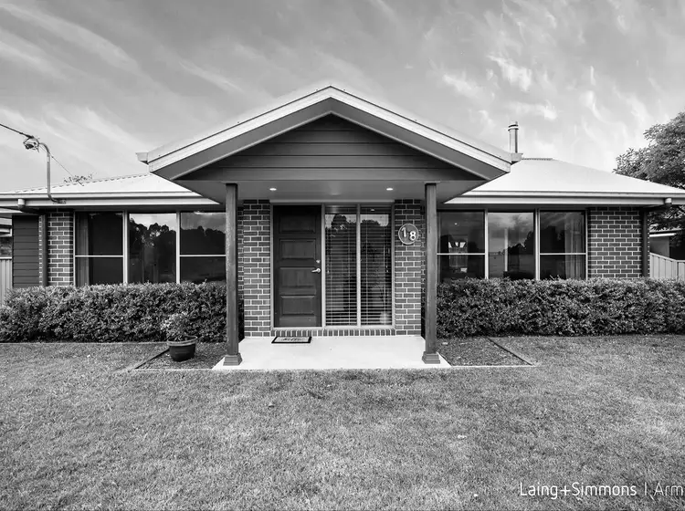 1/18 Mccrossin Street, Uralla NSW 2358