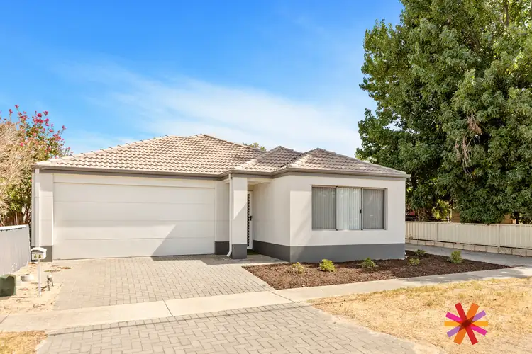 6A Barnsley Street, Queens Park WA 6107