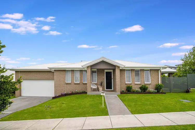 19 Blantyre Road, Macquarie Hills NSW 2285