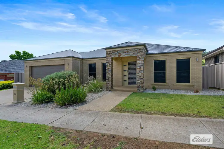 25 Craig Circuit, Leneva VIC 3691