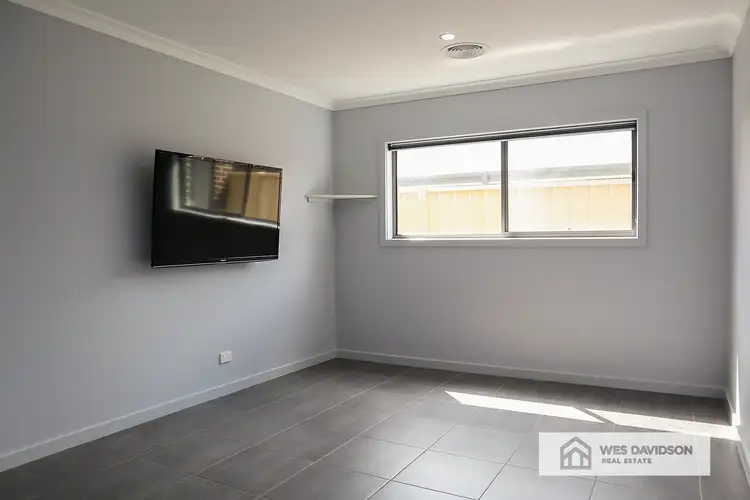 Sixth view of Homely townhouse listing, 2/27 Rissmann Drive, Horsham VIC 3400
