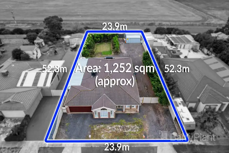 12 MacDougal Street, Kurunjang VIC 3337