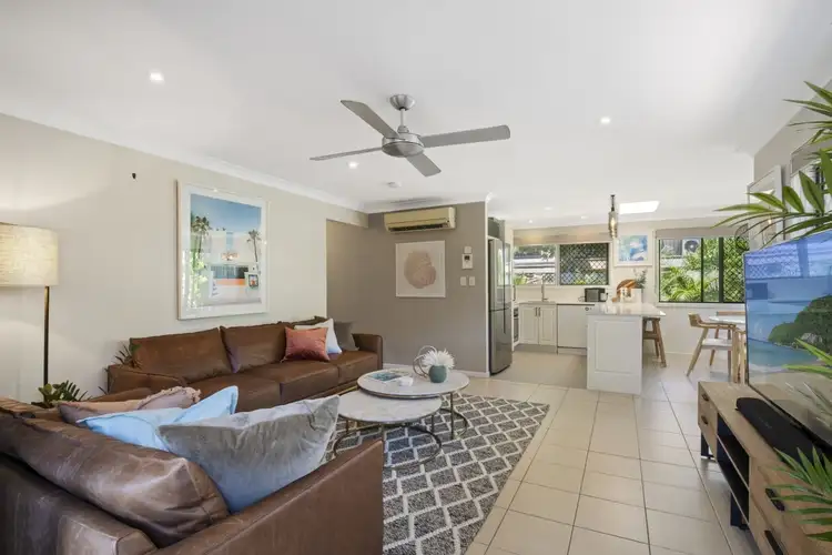 2/11 Esther Place, Surfers Paradise QLD 4217