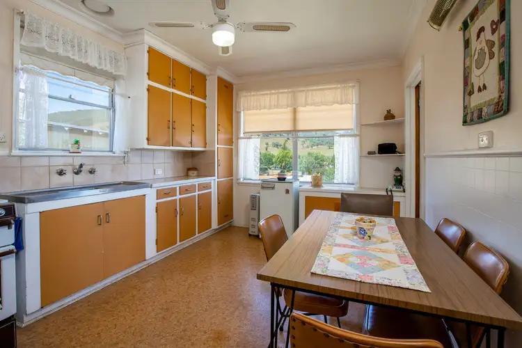 Fourth view of Homely house listing, 10 Matonga Street, Tallangatta VIC 3700