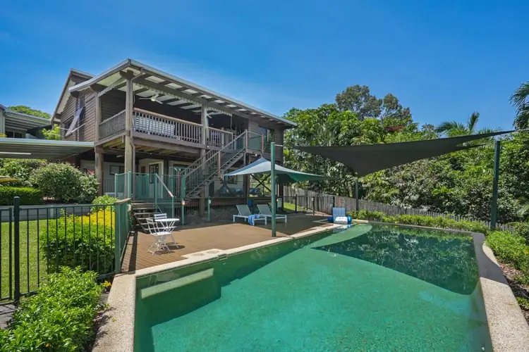 8 Tolson Close, Brinsmead QLD 4870