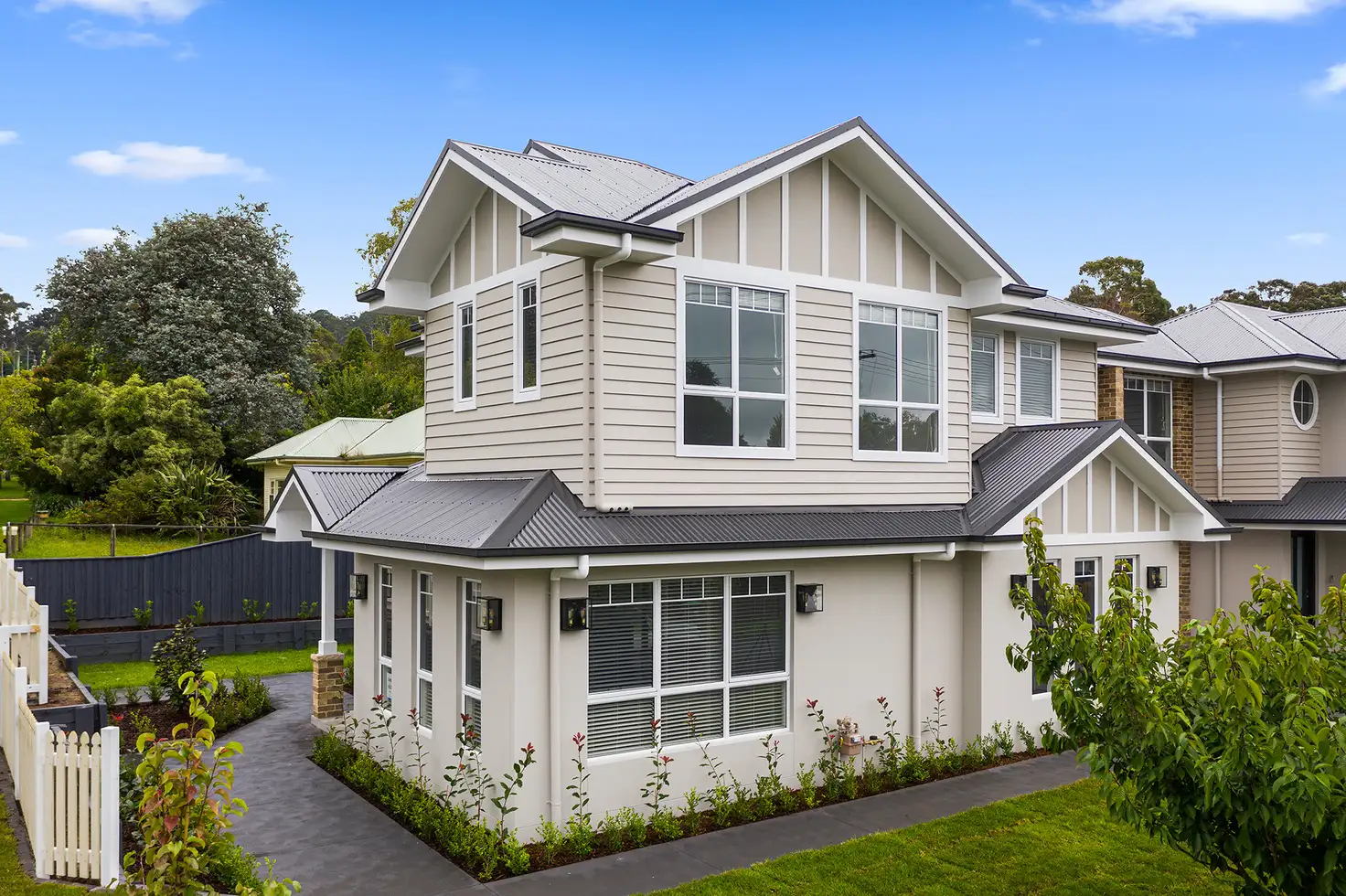 Main view of Homely townhouse listing, 4/17 Oxley Drive, Mittagong NSW 2575