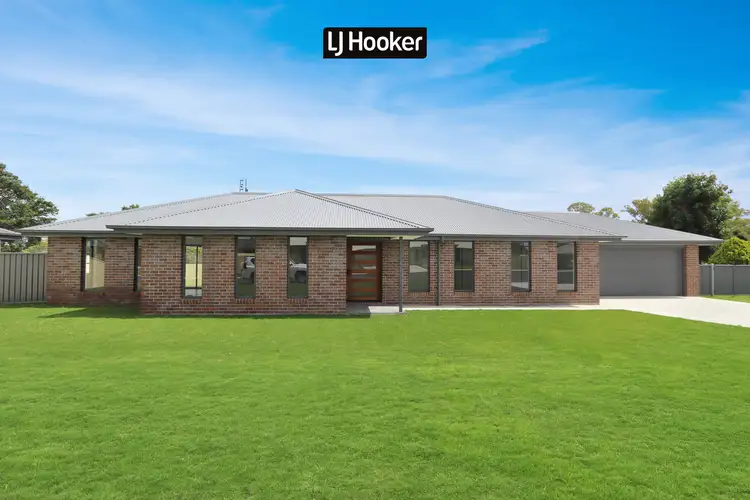 Main view of Homely house listing, 8 Max Place, Inverell NSW 2360