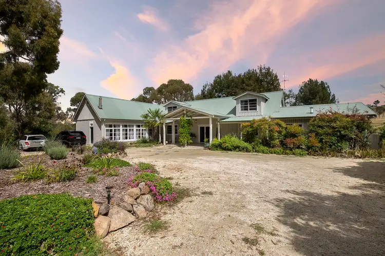 155 Herbert Park Road, Armidale NSW 2350