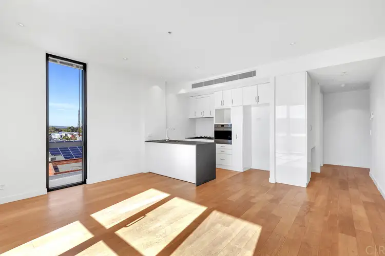 401/18 Surflen Street