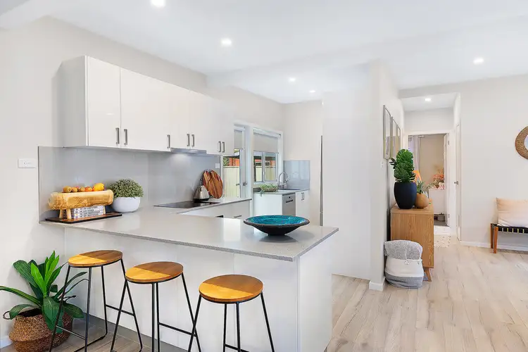 16 Cambridge Circle, Ourimbah NSW 2258