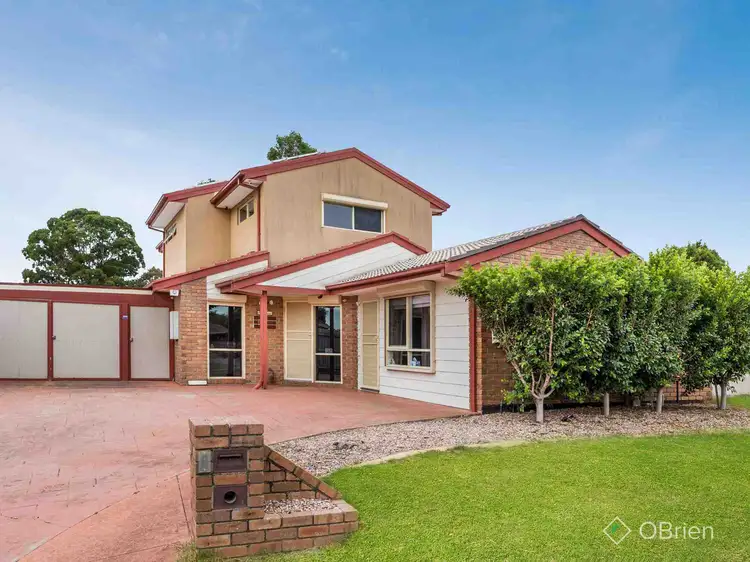 8 Orsett Court, Carrum Downs VIC 3201