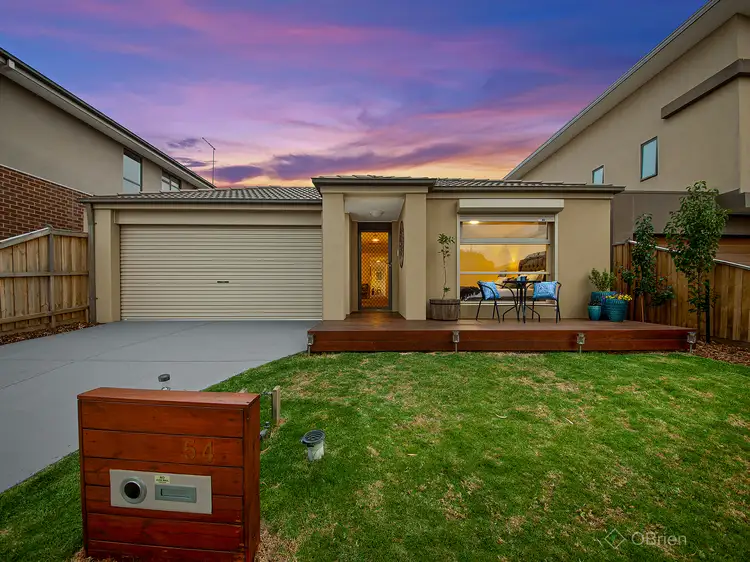 54 Linden Tree Way, Cranbourne North VIC 3977