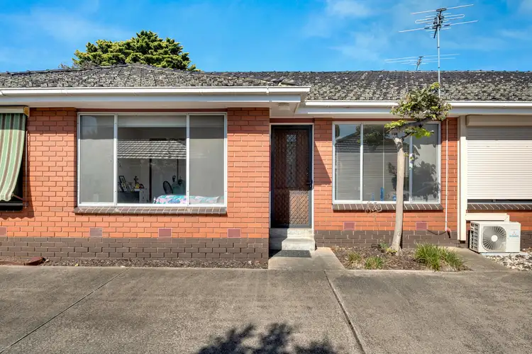 Main view of Homely unit listing, 2/33 Barry Street, Reservoir VIC 3073