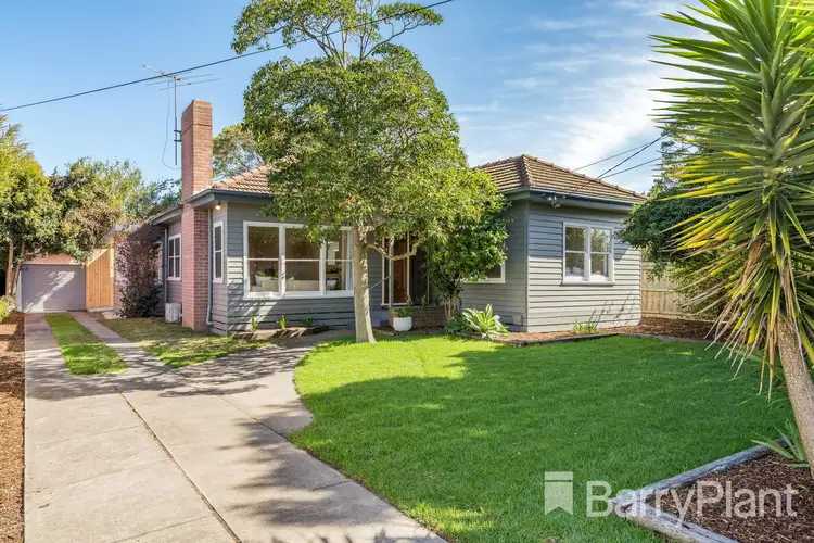 4 Highview Parade, Hamlyn Heights VIC 3215