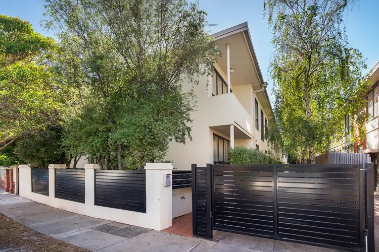 14/8 Charnwood Grove, St Kilda VIC 3182