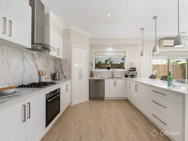 13 Barton Drive, Sandhurst VIC 3977