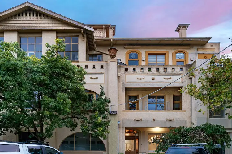 1/26 Robe Street, St Kilda VIC 3182