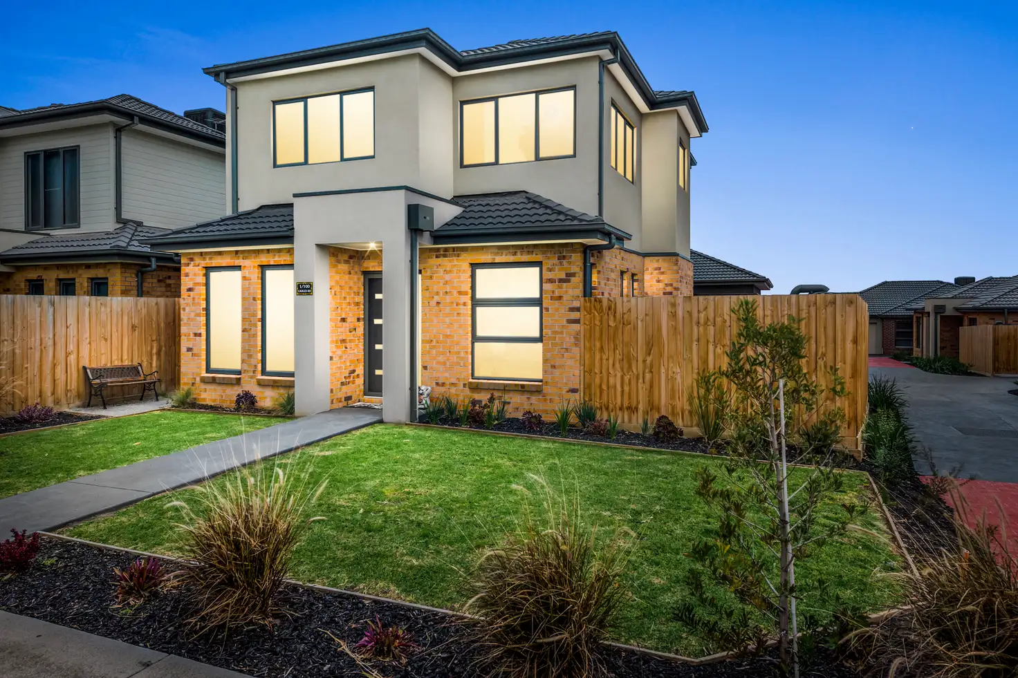 Main view of Homely townhouse listing, 1/100 Cadles Road, Carrum Downs VIC 3201